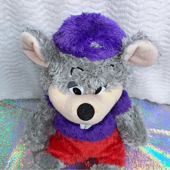 Chuck E. Cheese’s 20” Stuffed Mouse Purple Hat Shirt Red Shorts 2010 RARE Plush - Picture 3 of 13